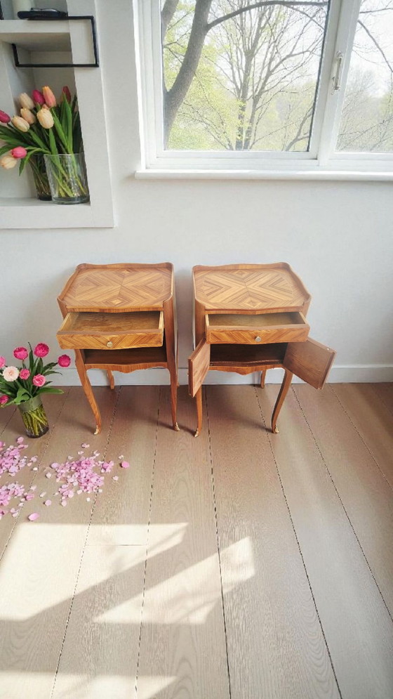 Image 1 of Pair of Louis XV style bedside tables - Rosewood marquetry