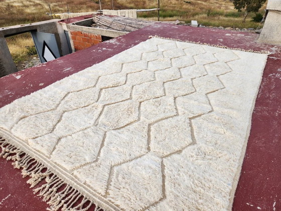 Image 1 of Groot Marokkaans Beni Ourain tapijt 300 x 200 cm – Handgeweven ivoorkleurig wollen Berber tapijt met ruitpatroon