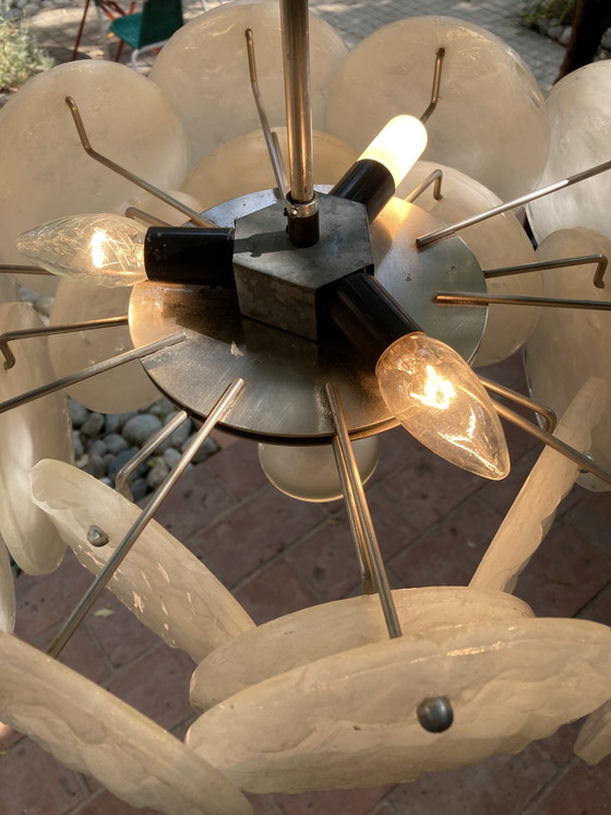 Image 1 of Lampada a sospensione vintage anni '70 con 18 punti di plastica bianca effetto smerigliato 4 punti luminosi