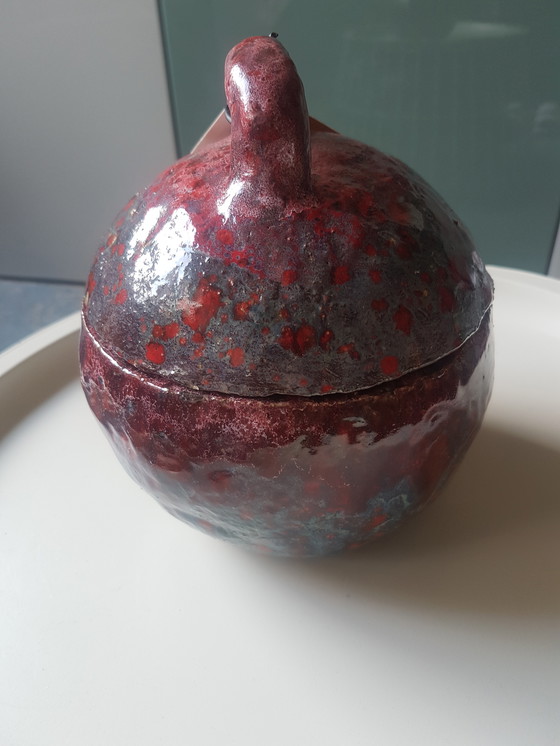 Image 1 of Maceta o urna grabada