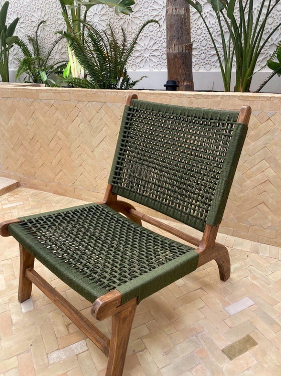 Image 1 of Marokkanischer Sessel aus Walnussholz mit grüner Kordel, handgefertigter Boho-Akzentstuhl