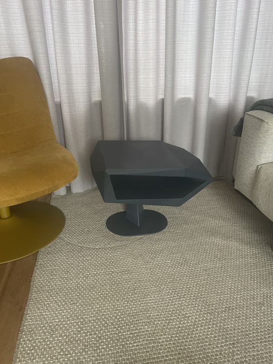 Image 1 of Table d'appoint Zuiver North bleu espace