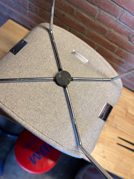 Image 1 of Artifort F63 fauteuil Geoffrey Harcourt zeldzame nieuw gestoffeerde Tweed wol "Danish Art Weaving".