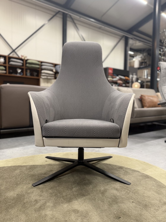 Image 1 of Fauteuil Relax Montis Marvin en cuir Myra latte et tissu Mizmaze