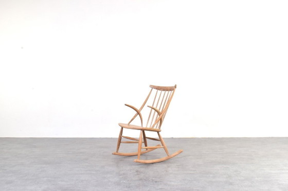 Image 1 of Fauteuil à bascule en chêne style Mid-Century par Illum Wikkelsø pour Niels Eilersen, années 1950.
