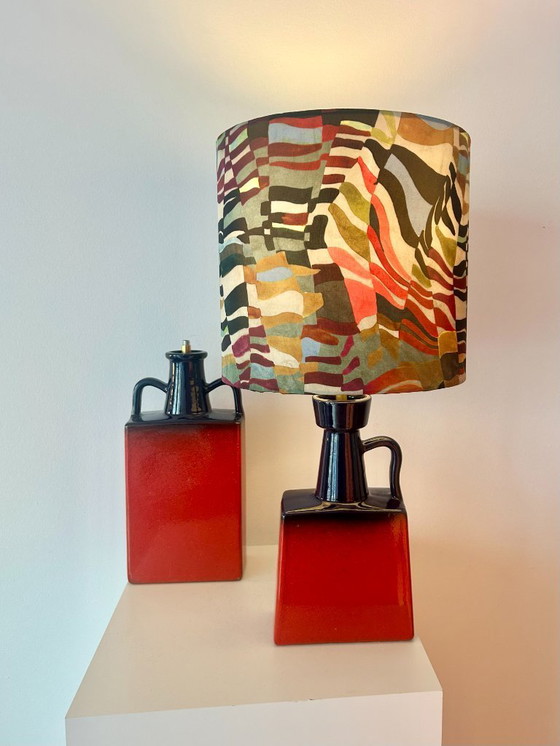 Image 1 of Een lamp in de vorm van een gerecyclede vaas, gemaakt van een zeldzame WGP-vaas van Walter Brecht.