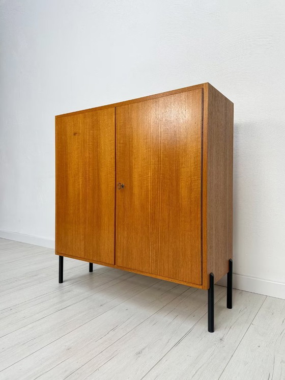 Image 1 of Piccola cassettiera vintage in teak con gambe in metallo anni '60