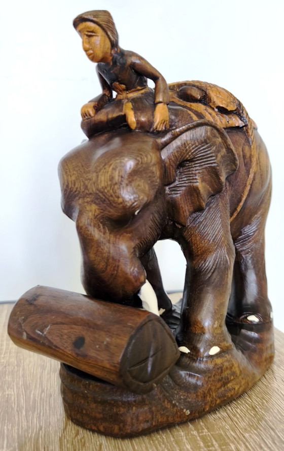 Sgabello / Tavolino elefante thailandese intagliato a mano in legno massello di Suar – Incl. statuetta (photo 14 of 15)