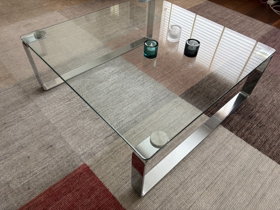 Image 1 of Elegante tavolino da caffè con design in vetro e cromo, come nuovo.