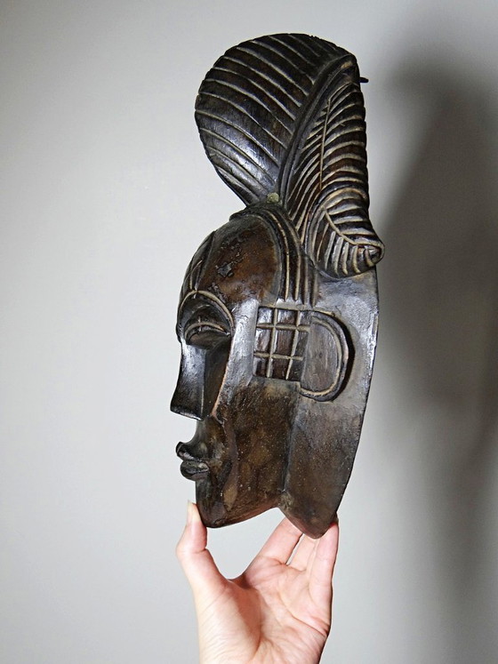 Image 1 of Decoratief Afrikaans wandmasker in de Punu Tsangui-stijl, gesneden hout, 20e eeuw