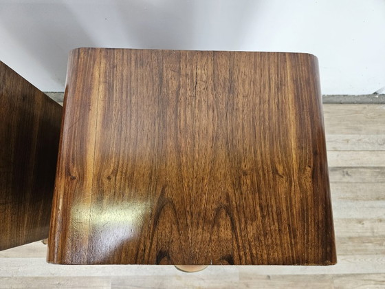 Image 1 of Mesitas de noche Art Déco de nogal con puerta y cajón