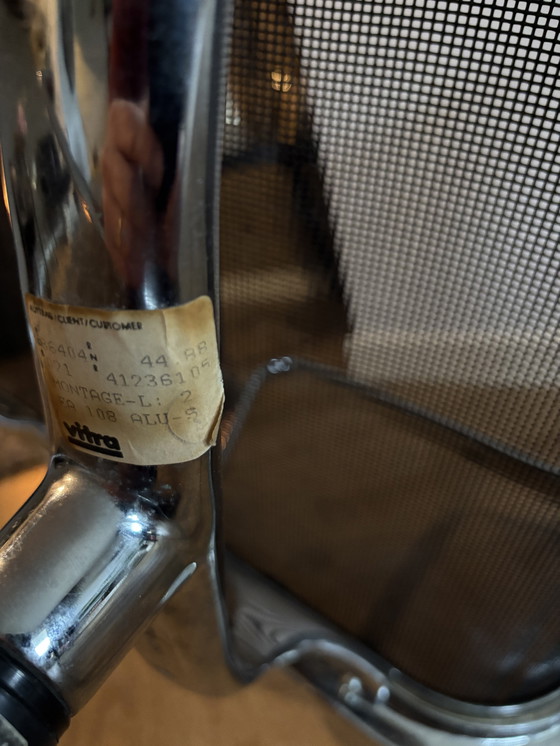 Image 1 of EAMES EA108 STOEL ZWART NETWEAVE ALUMINIUM FRAME VITRA