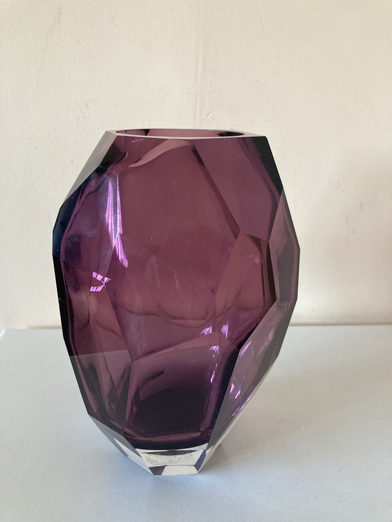 Image 1 of Vintage facet geslepen amethist  kleurige vaas