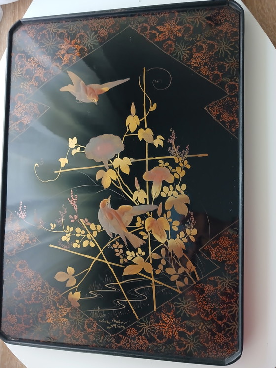 Großes japanisches Schwarzlacktablett Meiji-Zeit Ende 19. Jh. Takamaki-Relief – Gemälde & Zeichnungen, Wood (photo 2 of 15)