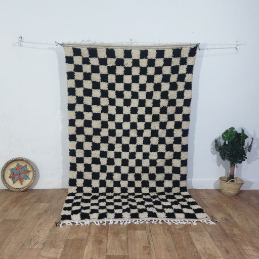 Checkered Berber Rug – Moroccan Wool Rug | 245 × 145 cm