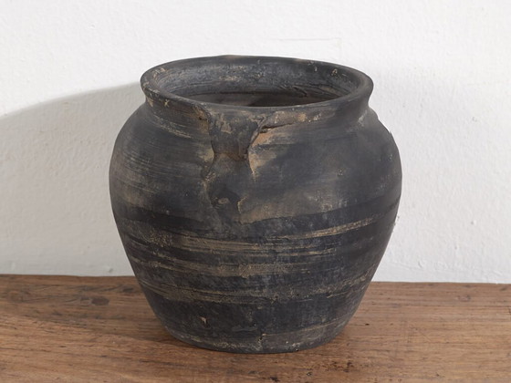 Antique dark-toned vase (c.1900) #6 – Ceramic (photo 23 of 40)