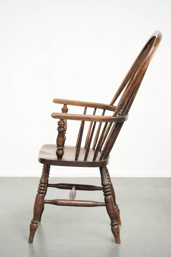 Image 1 of Antieke Engelse spijlenstoel, Windsor chair/ bijzetstoel uit begin 19e eeuw met mooie diepe kleuren