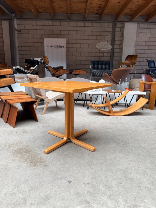 Mesa de comedor/mesa de bistró de diseño danés vintage