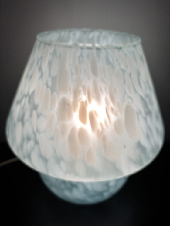 Image 1 of Lampe vintage « champignon » en verre marbré bleu clair