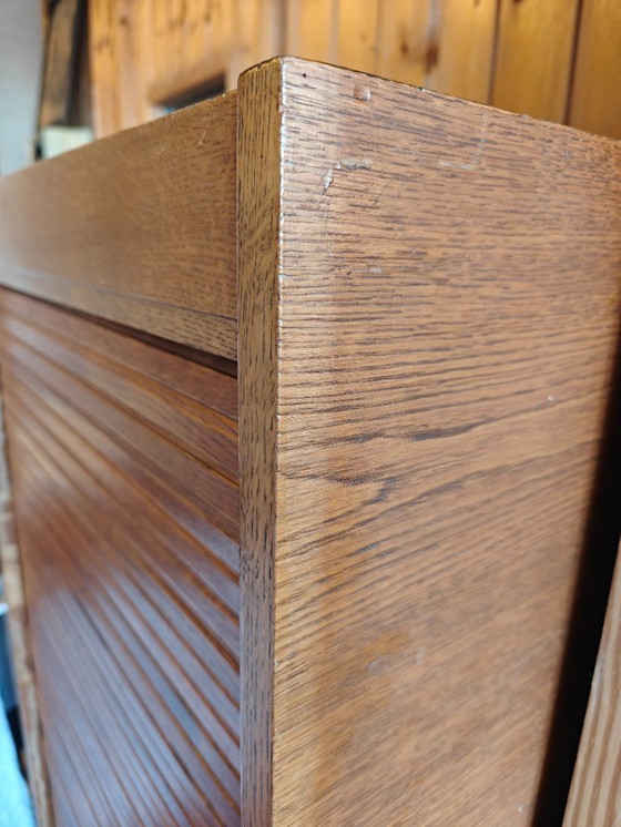 Image 1 of Armadietto vintage con anta a rulli dell'archivio Åtvidabergs, (Svezia, 1900 circa)