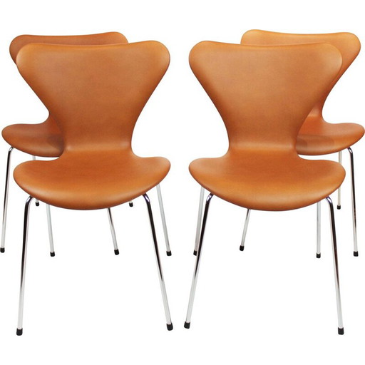 Set of 4 Seven chairs, model 3107 by Arne Jacobsen from Fritz Hansen