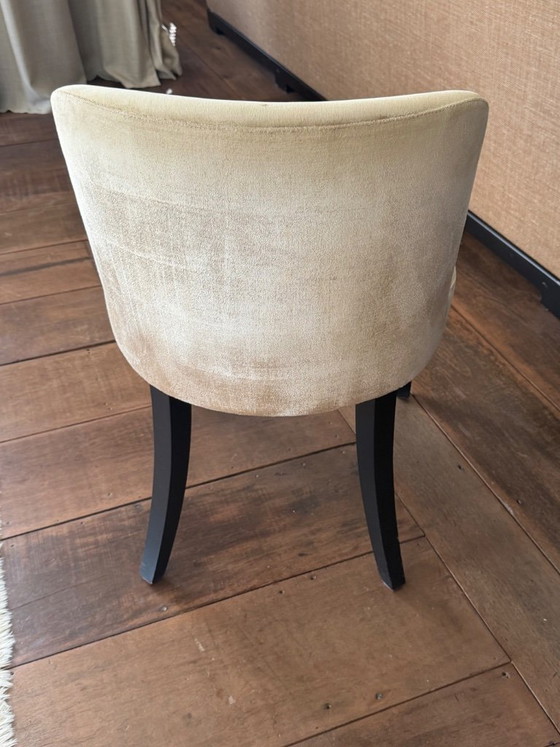 Image 1 of Tavolo da pranzo su misura in legno di macassar abbinato a 8 sedie e tappeto iraniano coordinato.