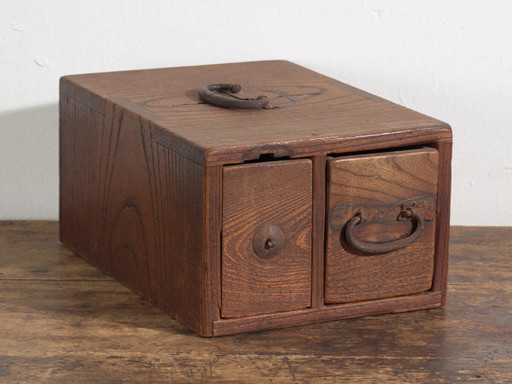 Antieke Japanse houten opbergdoos met lade – Meiji–Taishō-periode (ca. 1890–1920) – opbergkast (photo 2 of 40)