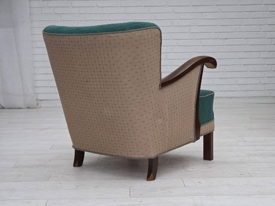 Image 1 of Dänischer Sessel aus den 1950er Jahren, original grün/beige Möbelwolle, Buchenholz.