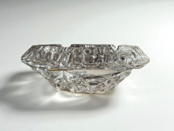 Image 1 of Asbak in bewerkt glas