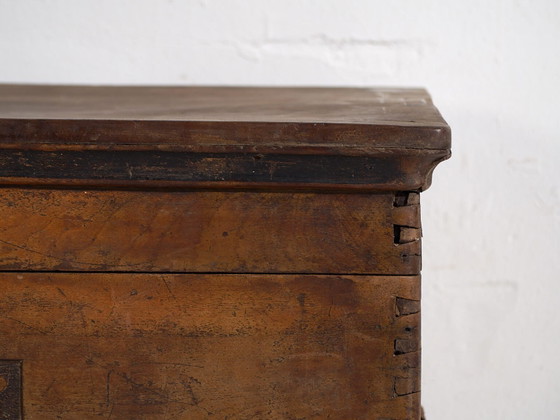 Coffre ancien avec motifs floraux gravés (c.1850) #14 – Commodes, Rustic (photo 29 of 40)