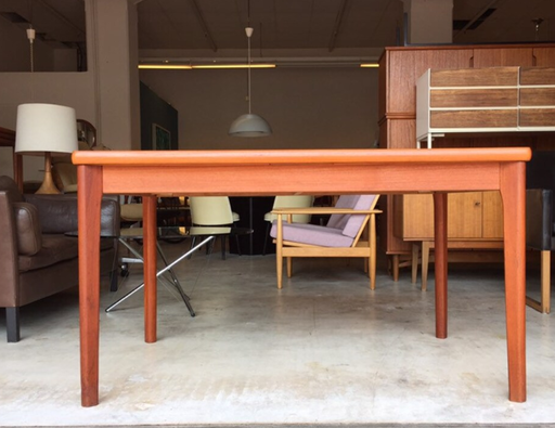 Mesa AM Møbler Mesa de comedor Henning Kjaernulf