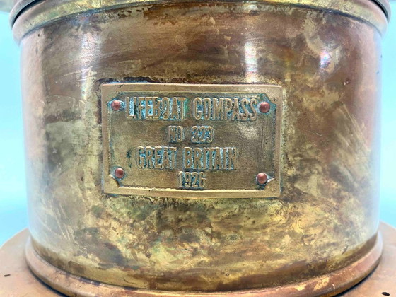 Image 1 of Alter Schiffskompass Messing mit Lichtern / Petroleum / Rettungsbootkompass Nr. 323 GREAT BRITAIN England 1926 + Schiff