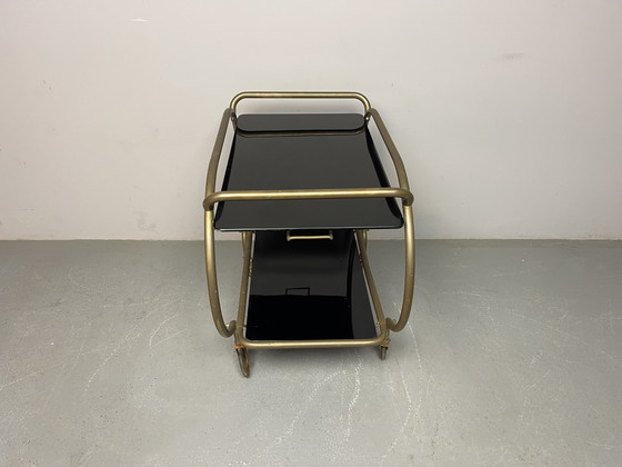Elegante carrello bar in ottone e vetro nero di metà secolo, prodotto da Grünstadt, Germania, anni '50. (photo 5 of 15)