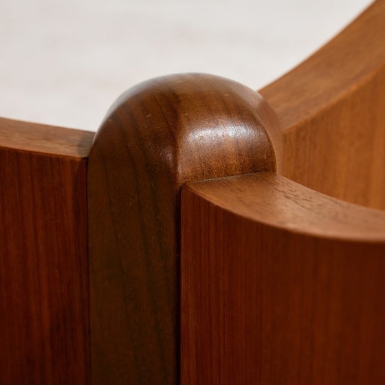 Image 1 of MK10985 Table basse en teck restaurée