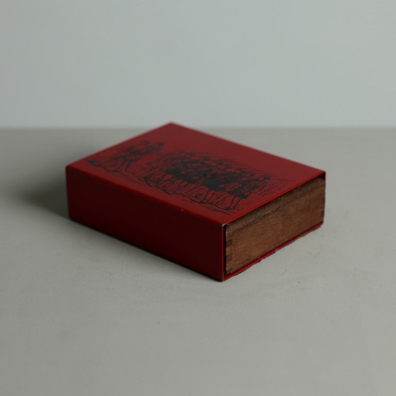 Caja de cigarrillos Piero Fornasetti „Soldados Marchando“ en metal esmaltado y caoba, Milán, años 50 (photo 7 of 19)