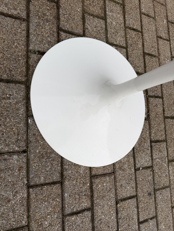 Image 1 of Original round Knoll Tulip dining table (120cm) white laminate Eero Saarinen