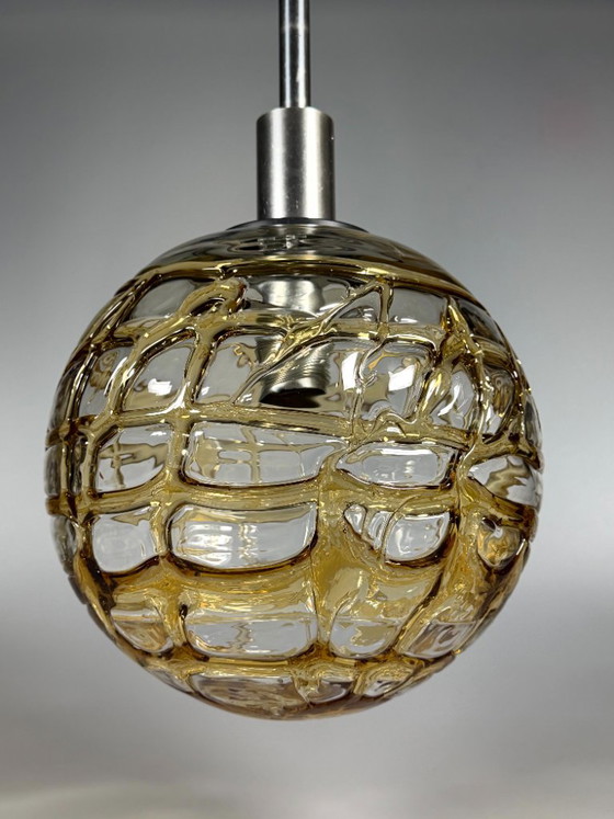 Lampada a sospensione Globe degli anni '60/'70 di Doria Leuchten, Germania. – Lampade a sospensione, Metal (photo 4 of 13)
