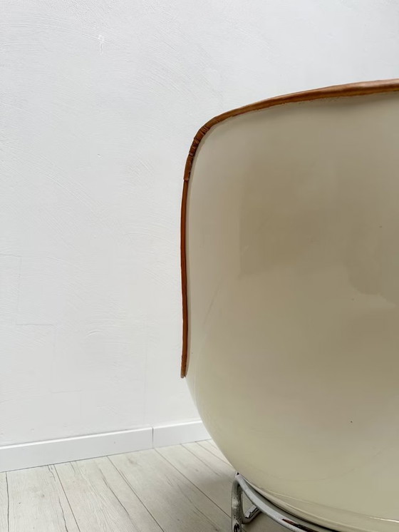 Image 1 of Ensemble de chaises "Karaté" en cuir vintage par Michel Cadestin pour Airborne 60s