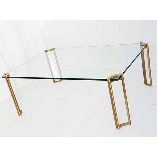 Table basse vintage en laiton massif et verre par Peter Ghyczy, 1970