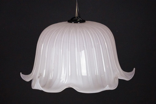 Large vintage flower-shaped chandelier in pink Murano glass, Italy 1980s.