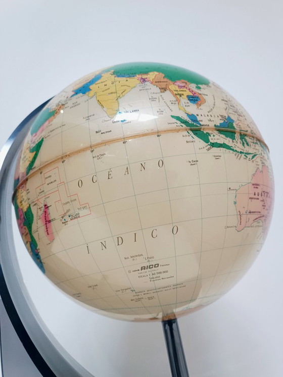 Beleuchteter Globus aus Plexiglas von Nova Rico Florenz 1969 – Tischlampen (photo 3 of 14)
