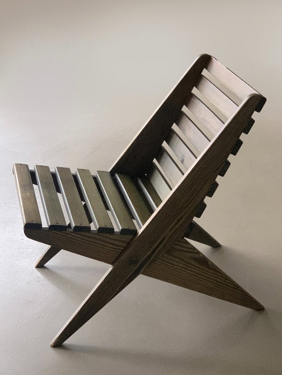 Image 1 of Opklapbare lattenstoel (schaarstoel)  uit het midden van de 20e eeuw