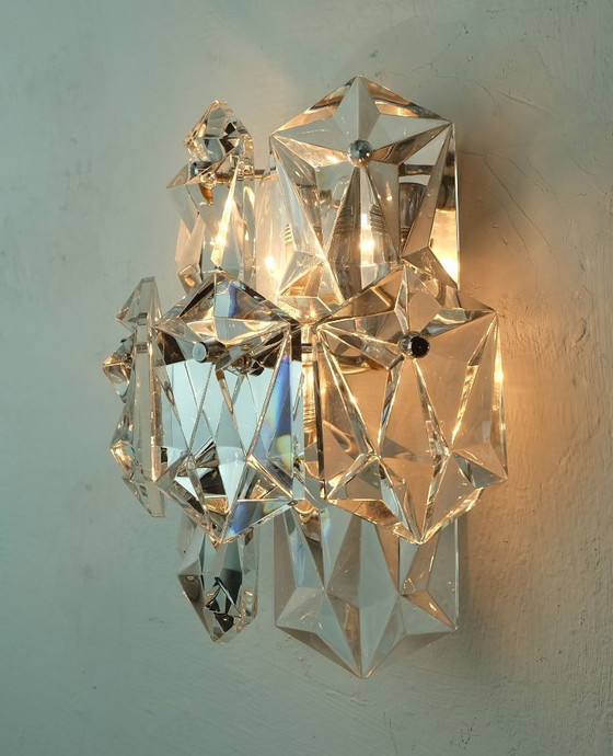 Image 1 of Elegante aplique de mediados de siglo con prismas de cristal y cromo de Kinkeldey, década de 1960.