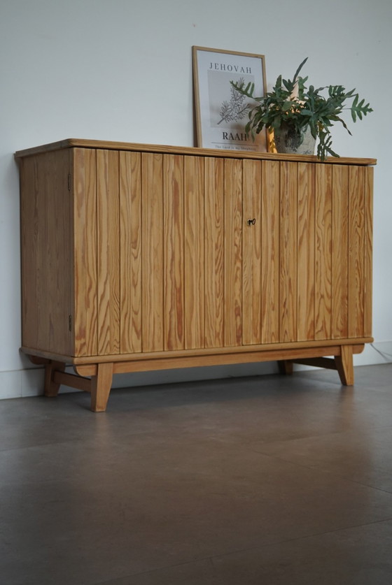 Image 1 of Side board Göran Malmvall voor Svensk Fur 