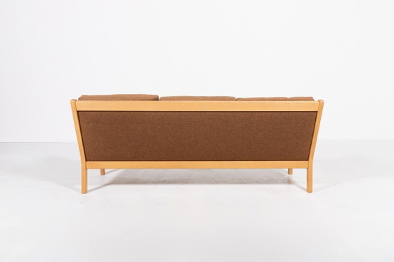 Image 1 of Mid-Century Hans Wegner bankmodel GE55 van Getama