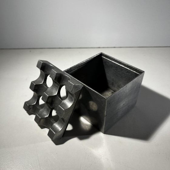 Brutalist Ashtrays in Cast Aluminum by Ljungberg & Backstrum, 1970, Set of 2 – Decorative Objects (photo 9 of 16)