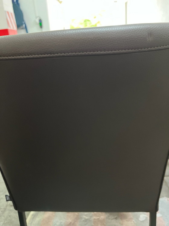 2x Rolf Benz 651 Esszimmer-Armlehnstühle, dunkelbraunes Leder, Esszimmerstühle, Metall (Foto 6 von 7)