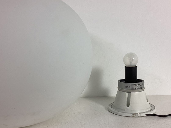 Image 1 of Vintage Flos Bollamp gemaakt in Italië ontwerp Jasper Morisson