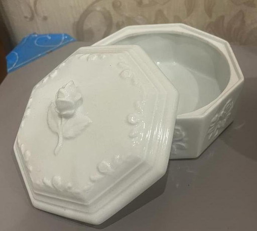 Boîte en porcelaine Lindt & Sprüngli - Décor de roses - Bonbonnière