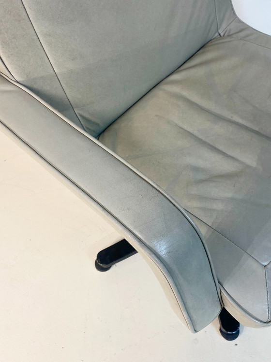 Image 1 of Visitor armchair mobilier international cuir Gris 2000 Ref Camilla